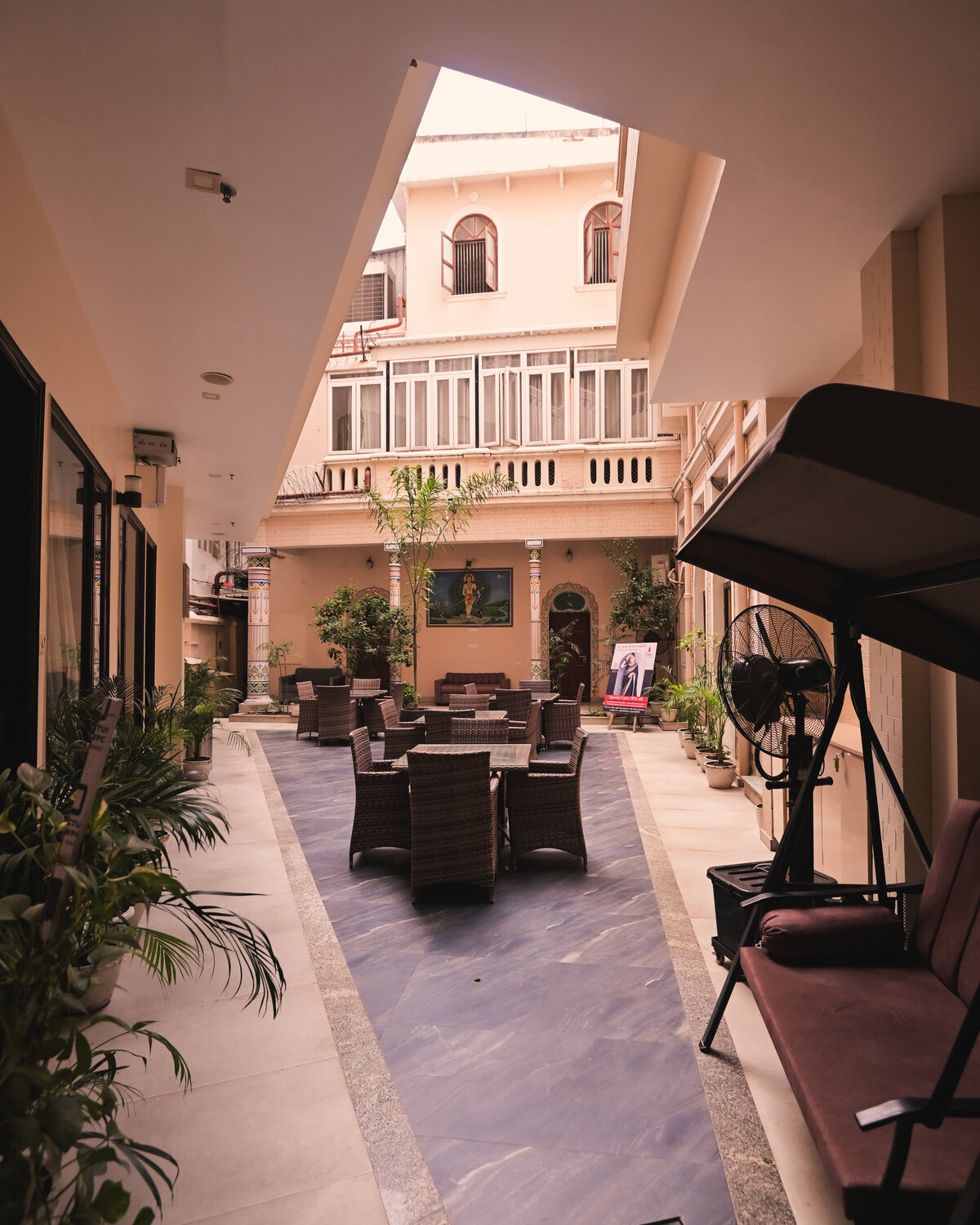 The inner courtyard of Shree Ganesha Palace