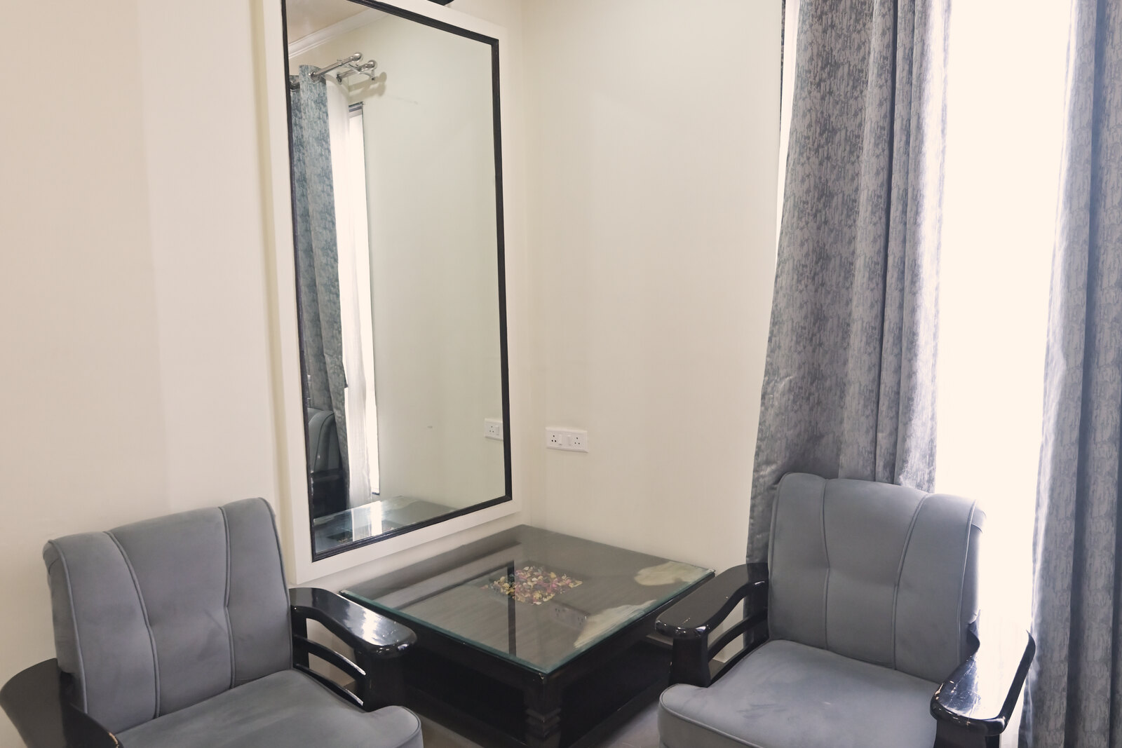 Premium Twin Room at Shree Ganesha Palace